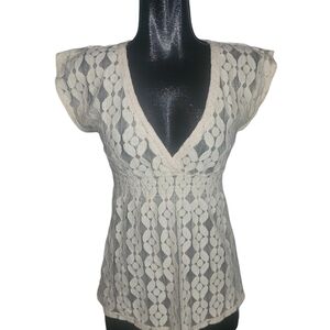 Cream colored mesh detailed short sleeve top Sz.S